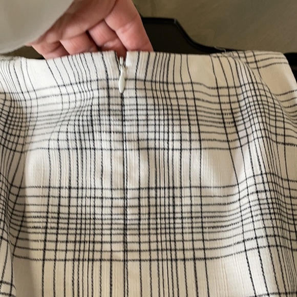 Ann Taylor v neck tunic top size 8. - Picture 7 of 10